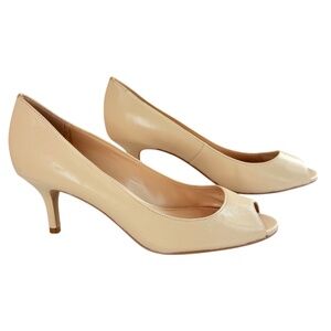 Tahari Jayne Nude Peep Toe 3" Heels Women's Size 8